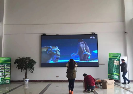 LED全彩顯示屏如何與移動(dòng)設(shè)備連接??長(zhǎng)沙吉進(jìn)電子告訴你